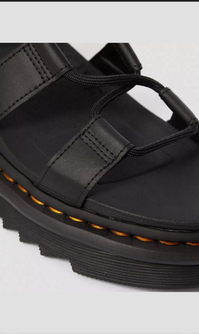 SANDALO NARTILLA NERO Dr. Martens