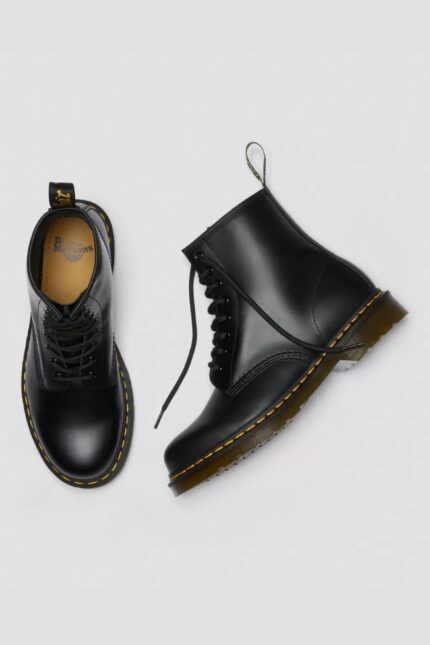 ANFIBIO NERO CLASSIC 1460 SMOOTH BLACK Dr. Martens