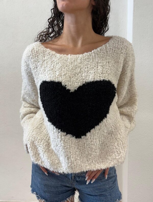 MAGLIA PULL LATTE CUORE NERO Denny Rose
