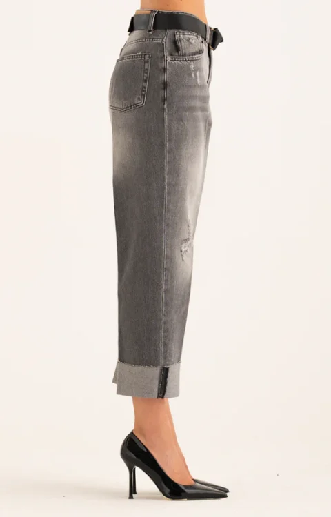 JEANS RISVOLTO CON CINTURA GRIGIO Have One