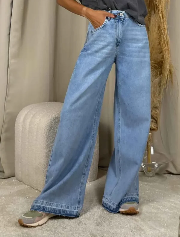 JEANS FLARE LAVAGGIO CHIARO Haveone