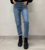 JEANS MUMFIT LAVAGGIO MEDIO Have One