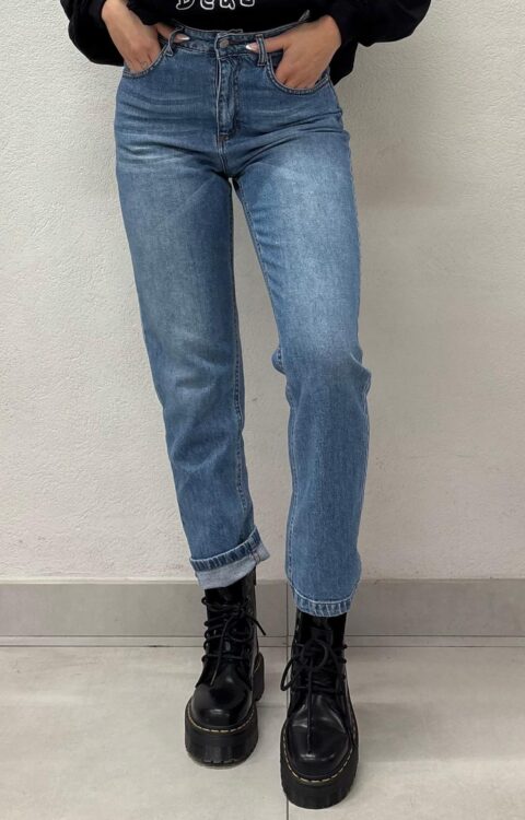 JEANS MUMFIT LAVAGGIO MEDIO Have One