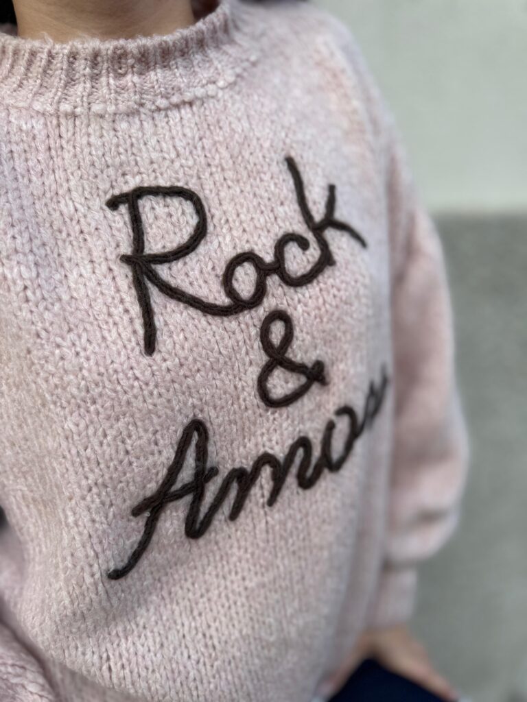 MAGLIA PULL ROCK E AMORE ROSA You Decide