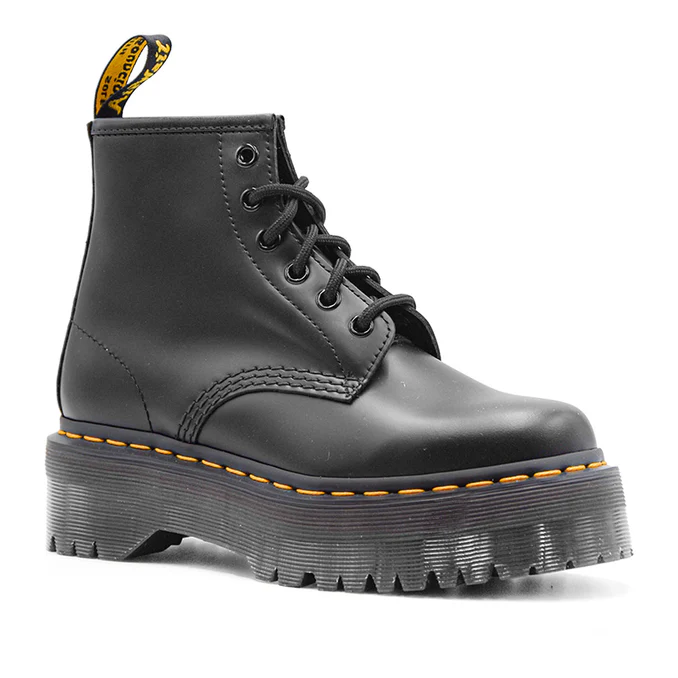 ANFIBIO QUAD 101 NERO Dr Martens