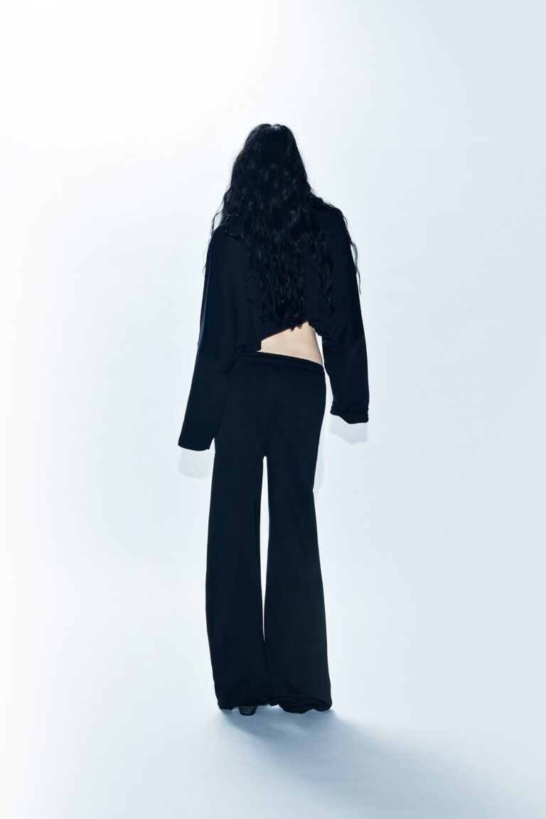 FELPA NERA SWAETSHIRT CROP SANT Aniye By